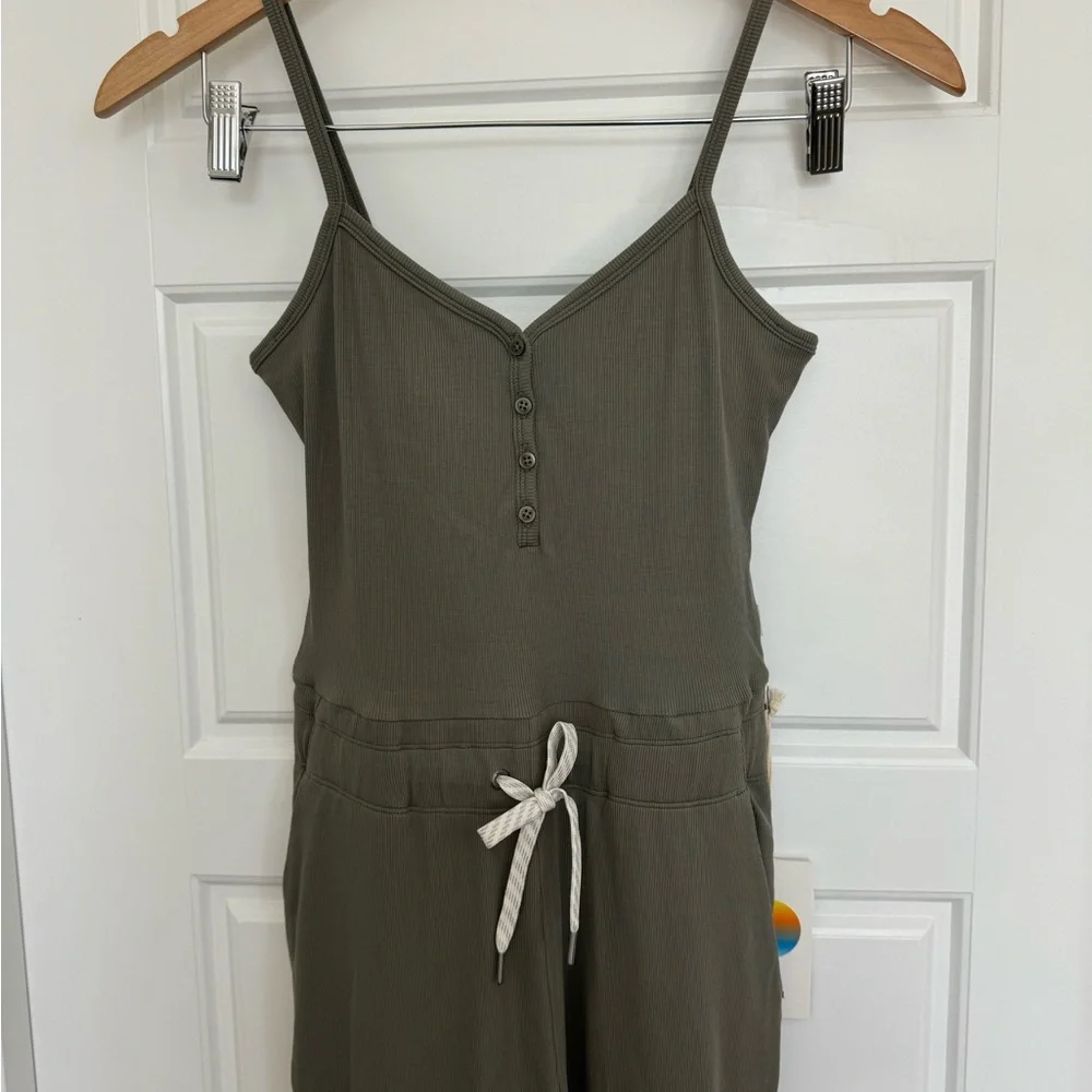 Vuori Pose Jumpsuit Wide Leg Henley Dark Metal Green Size XS - Picture 4 of 6